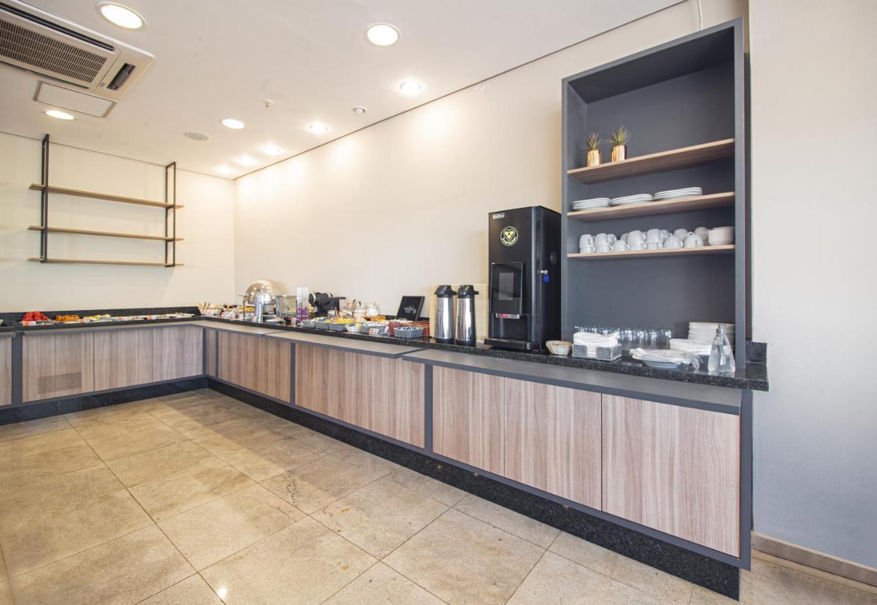 Hus Hotel דוראדוס מראה חיצוני תמונה