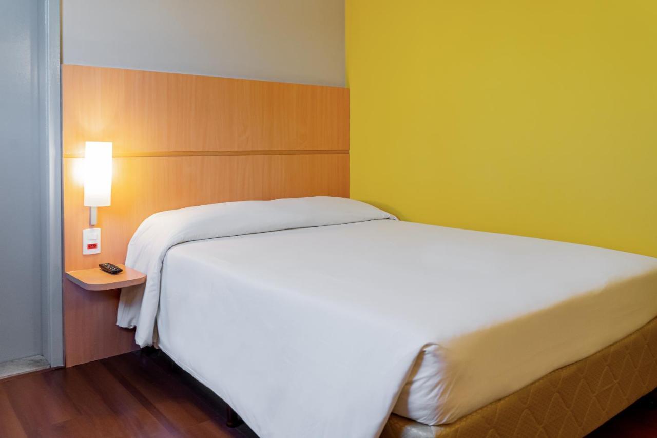 Hus Hotel דוראדוס מראה חיצוני תמונה
