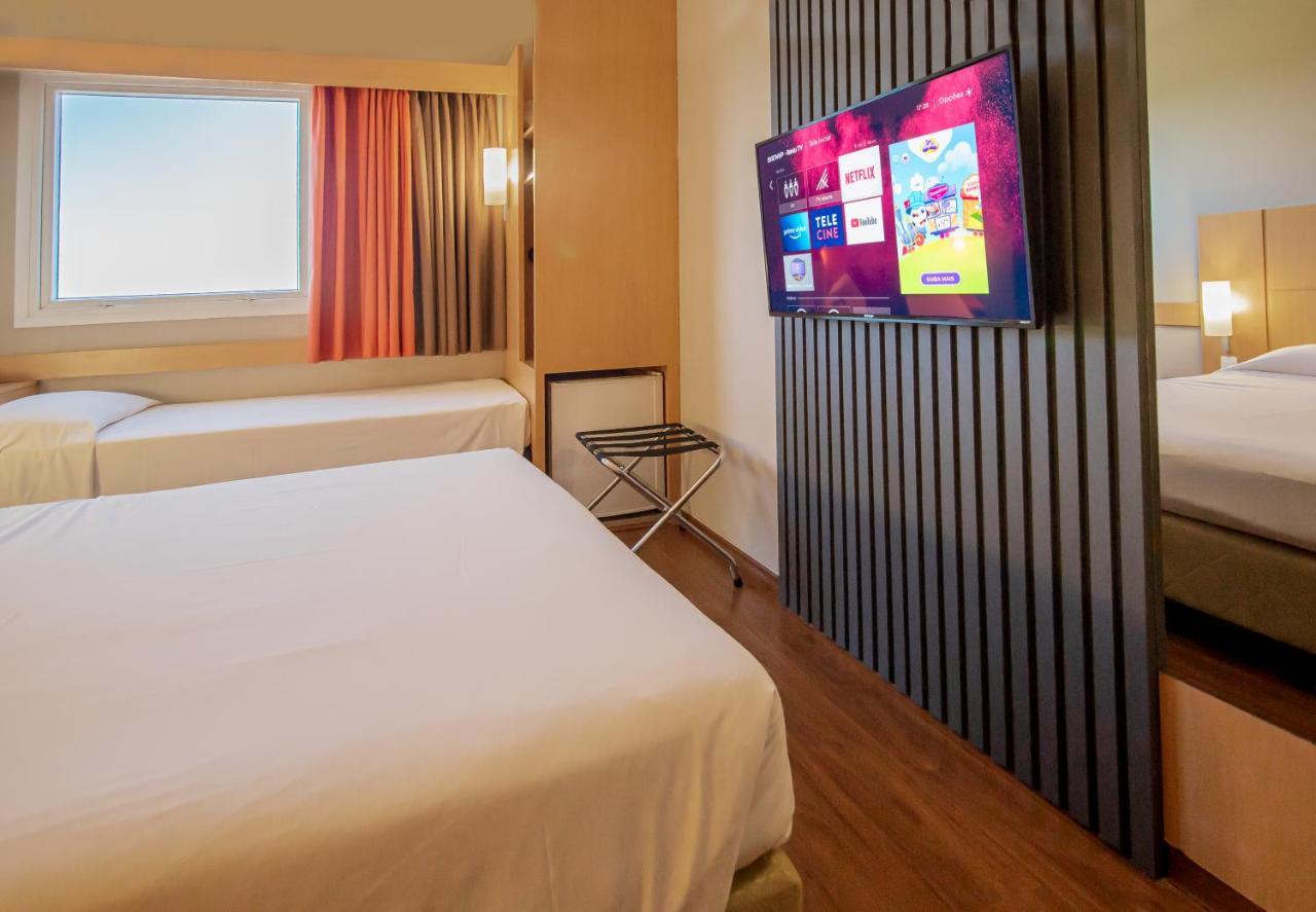Hus Hotel דוראדוס מראה חיצוני תמונה