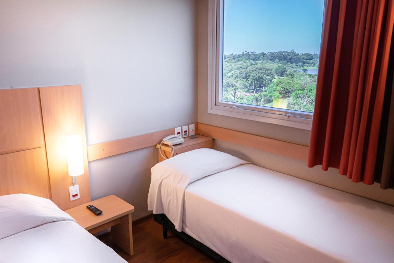 Hus Hotel דוראדוס מראה חיצוני תמונה