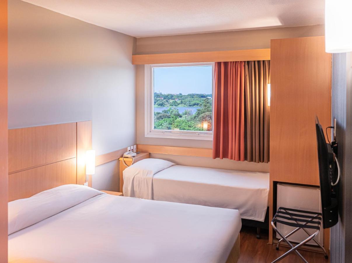 Hus Hotel דוראדוס מראה חיצוני תמונה