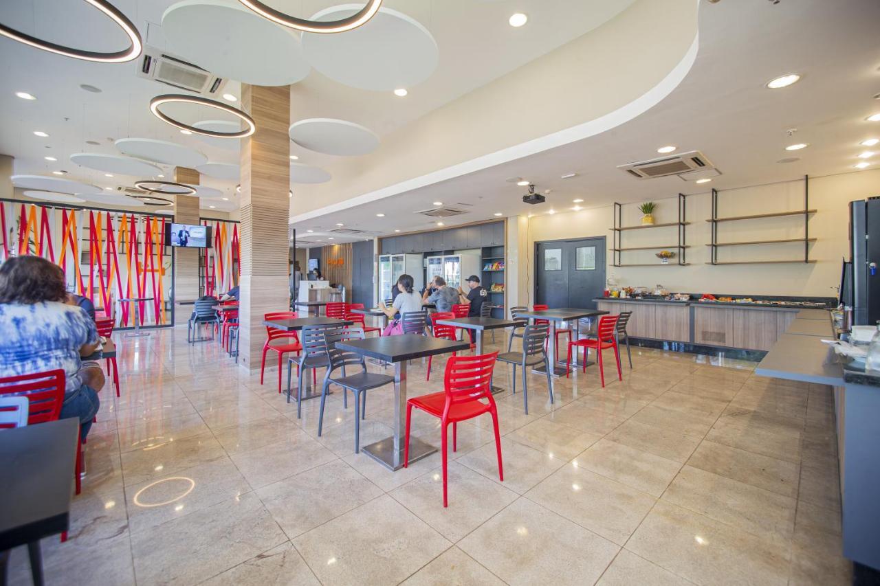 Hus Hotel דוראדוס מראה חיצוני תמונה