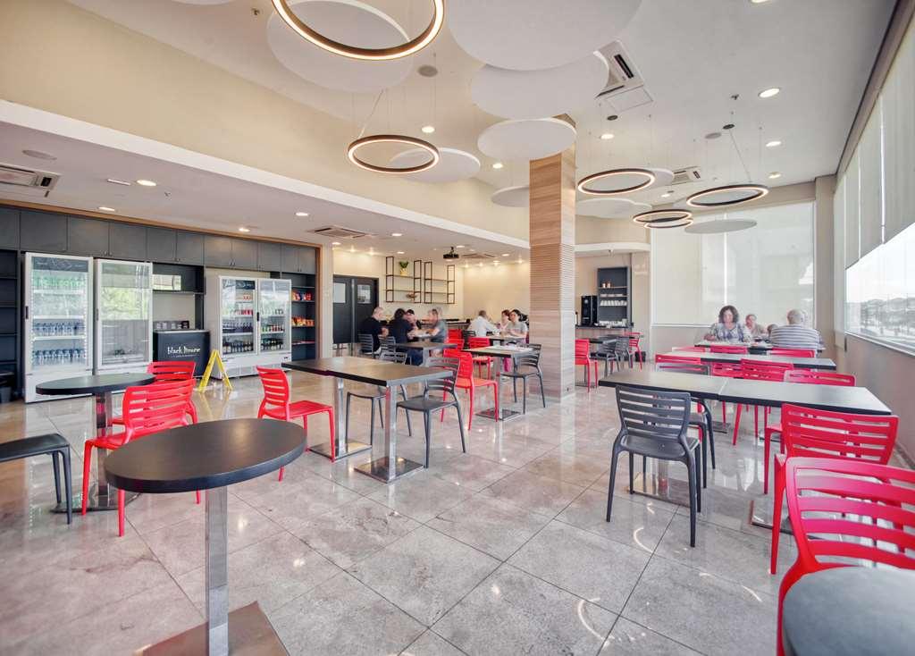 Hus Hotel דוראדוס מסעדה תמונה