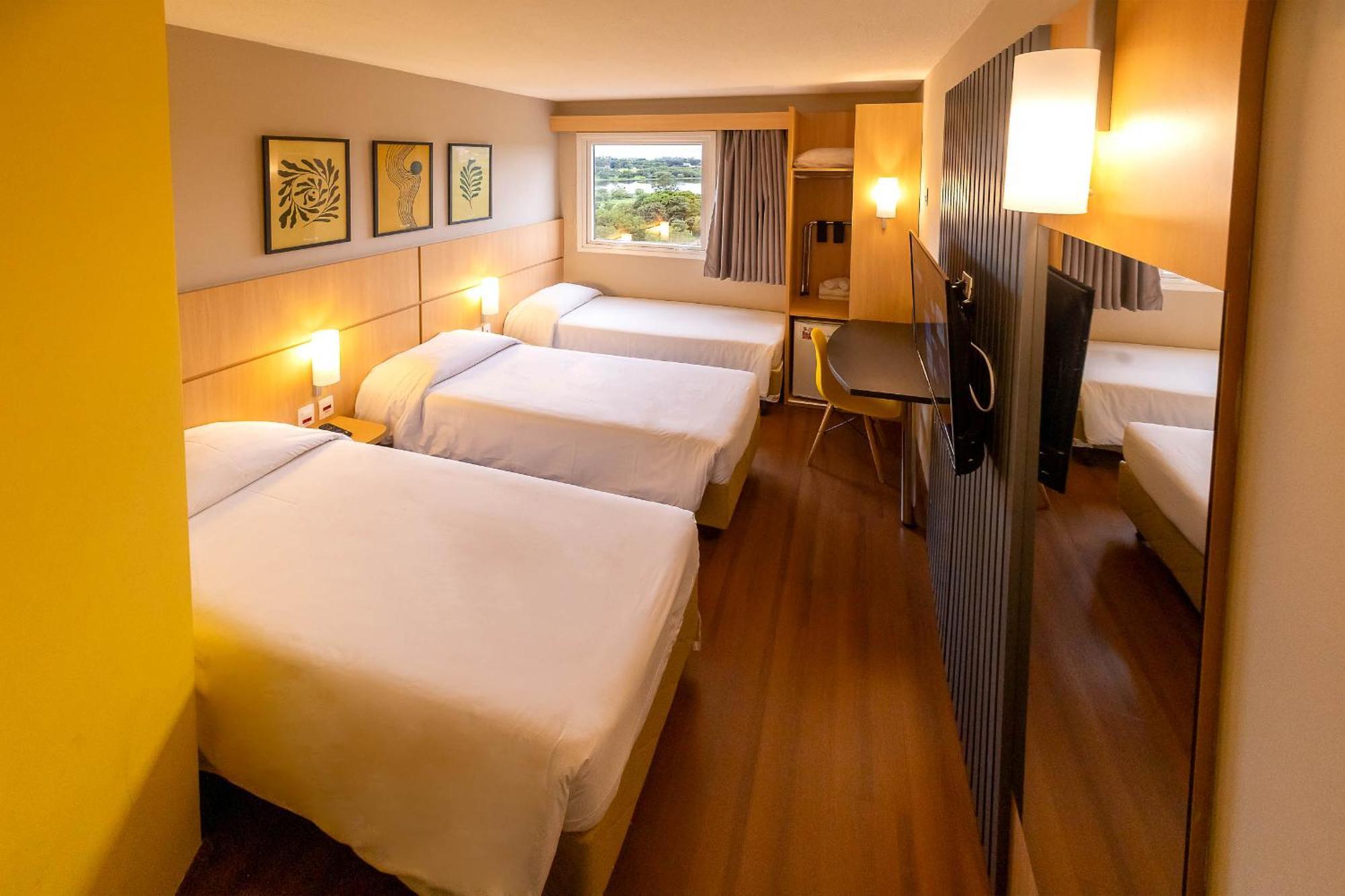 Hus Hotel דוראדוס מראה חיצוני תמונה